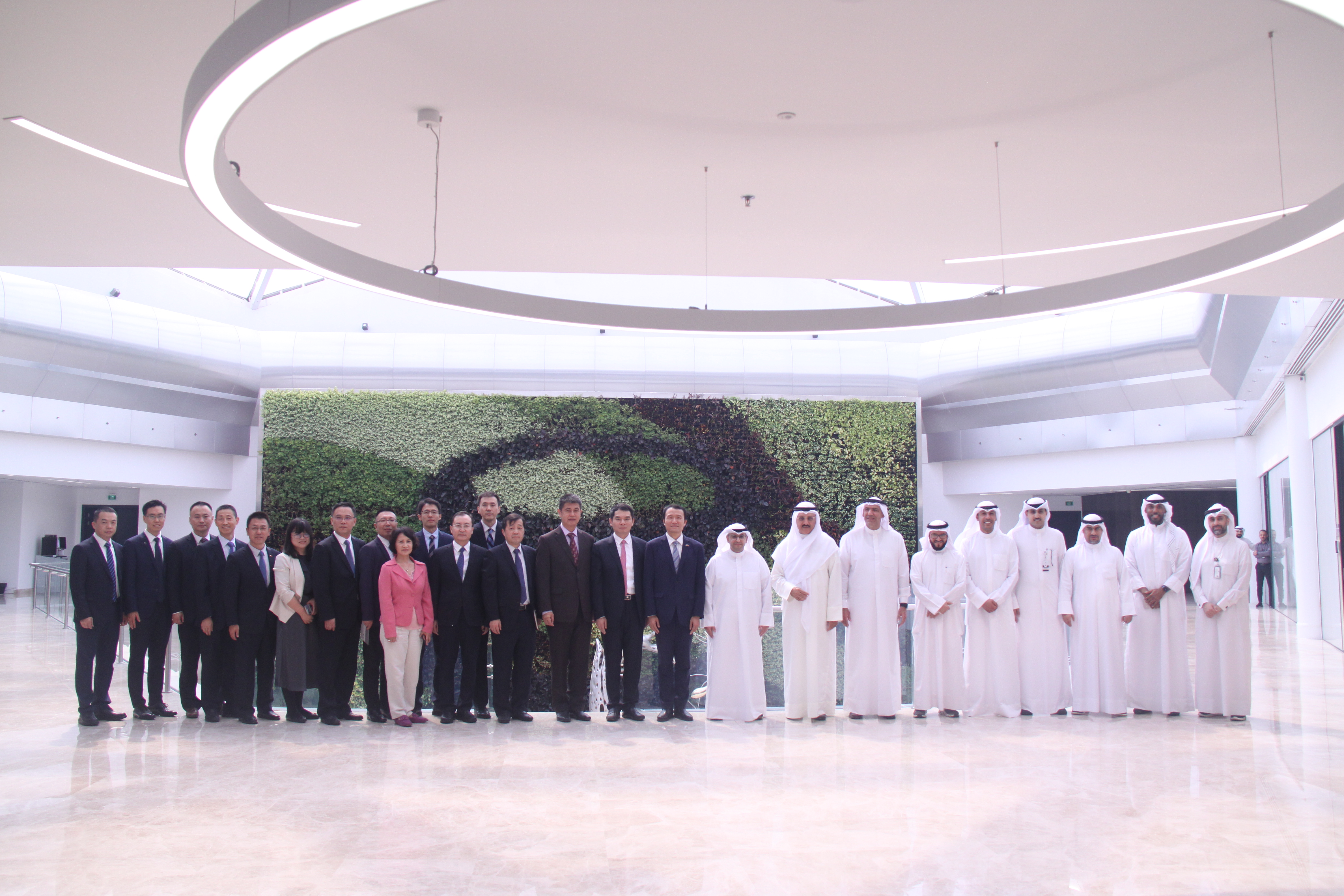 2-拜會科政府高級官員