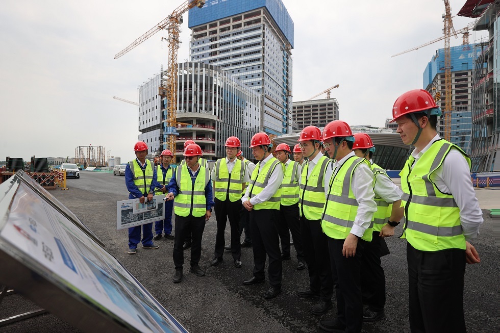 陳得信、朱可炳調研雄安國貿中心項目